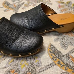 Clogs Size 9 1/2